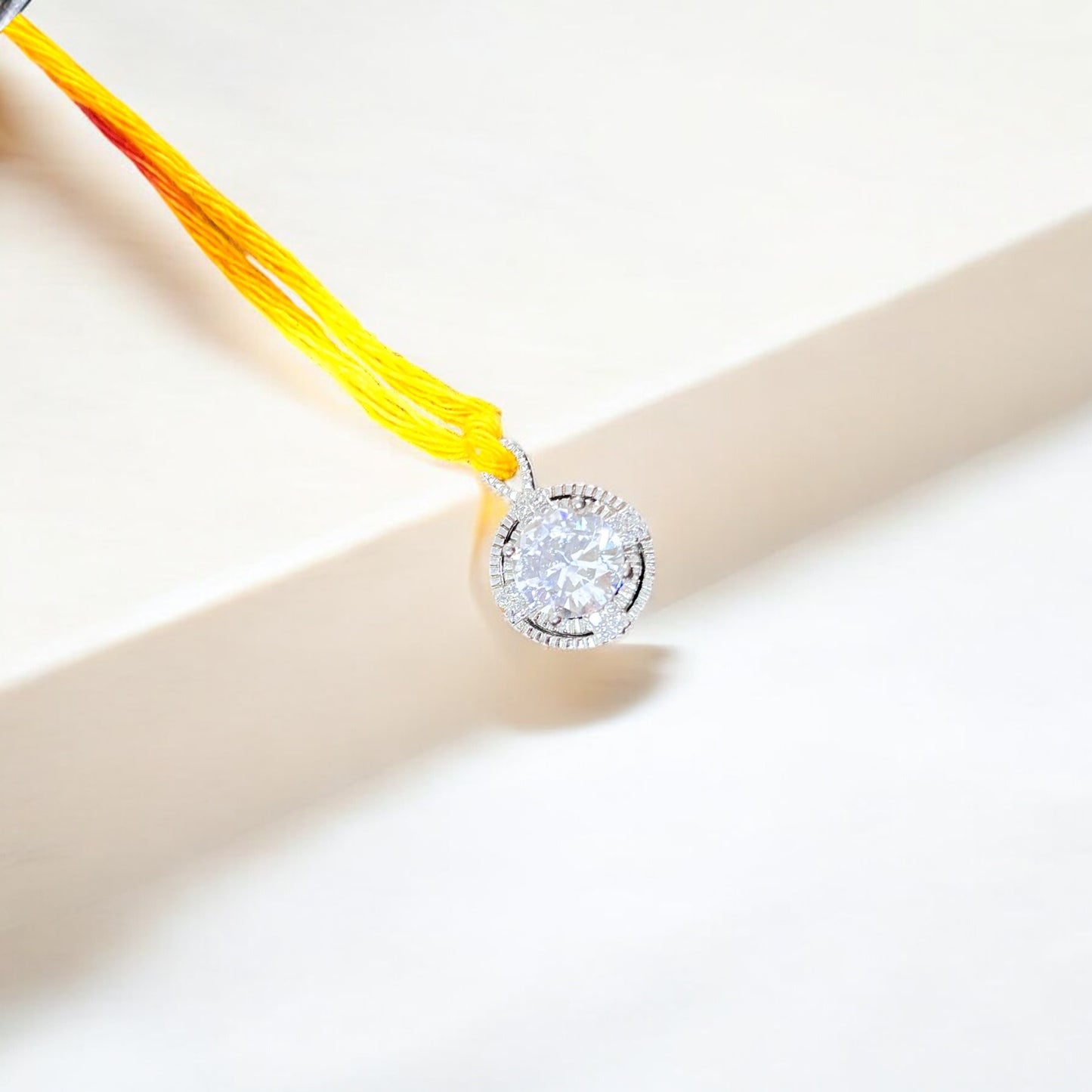 Royal Solitaire pendant