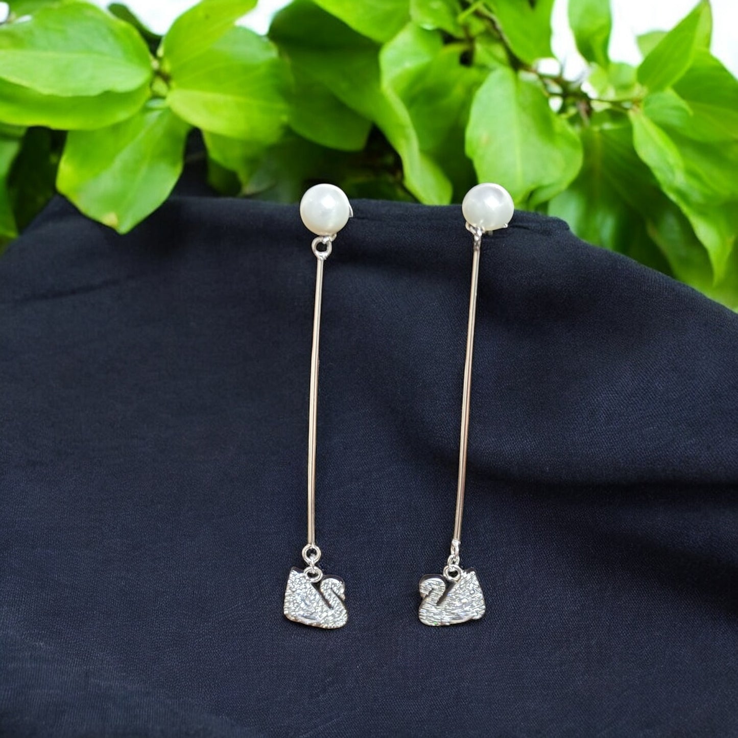 Stick Drop pearl earring