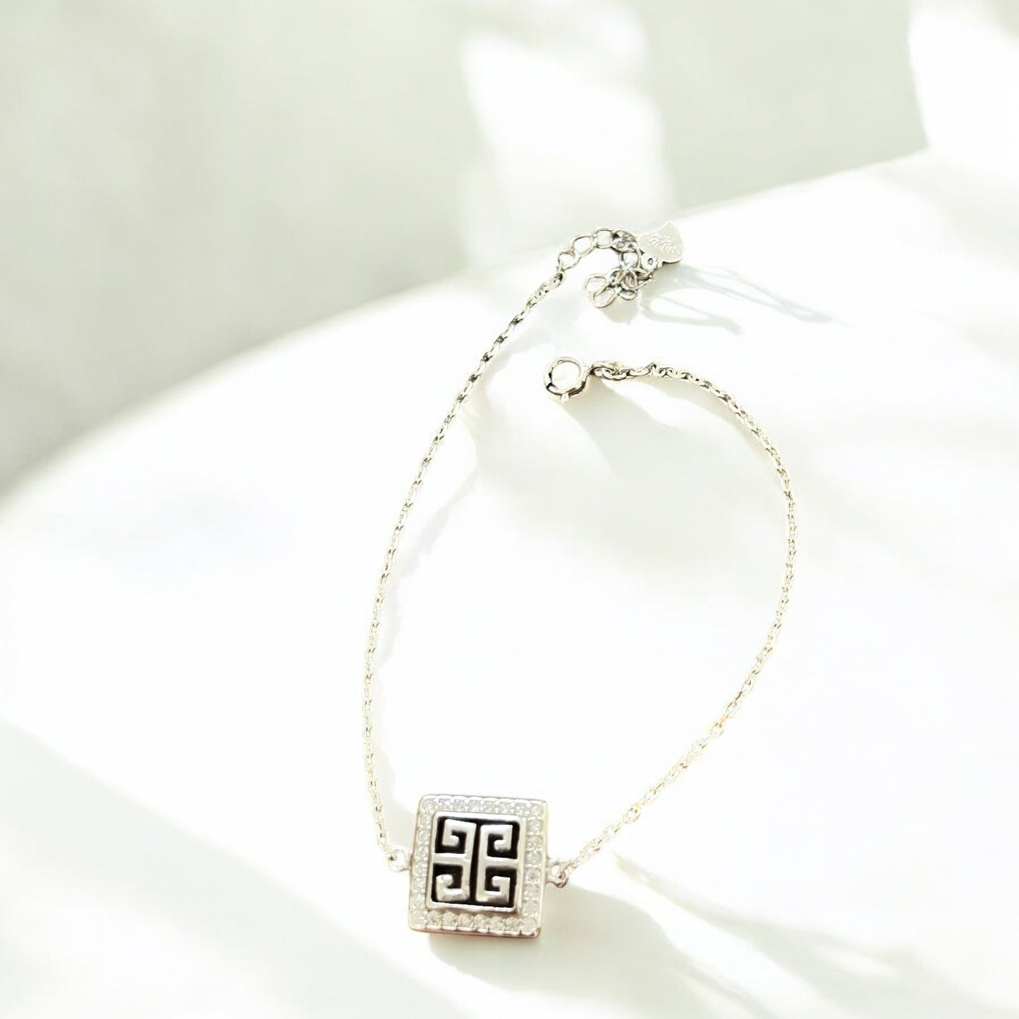 Minimal Elegant Charm Bracelet