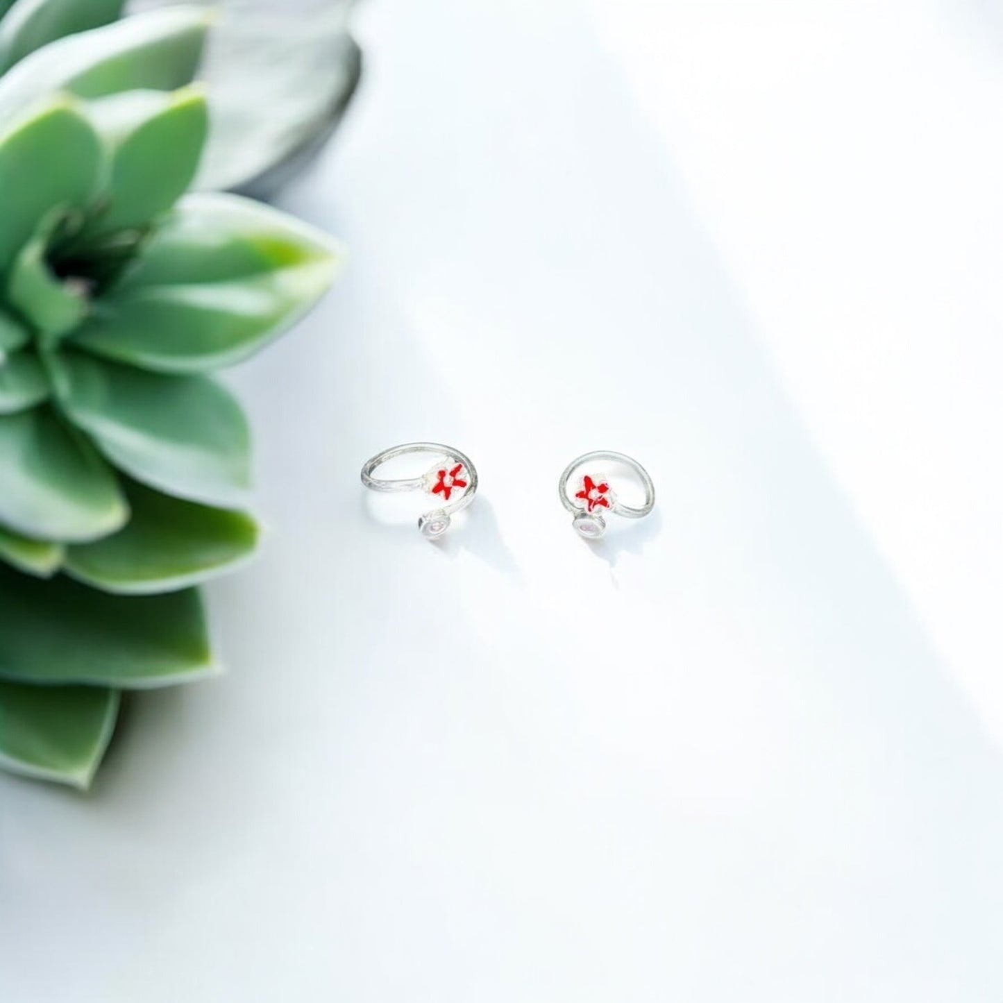 Minimal floral front open toe ring
