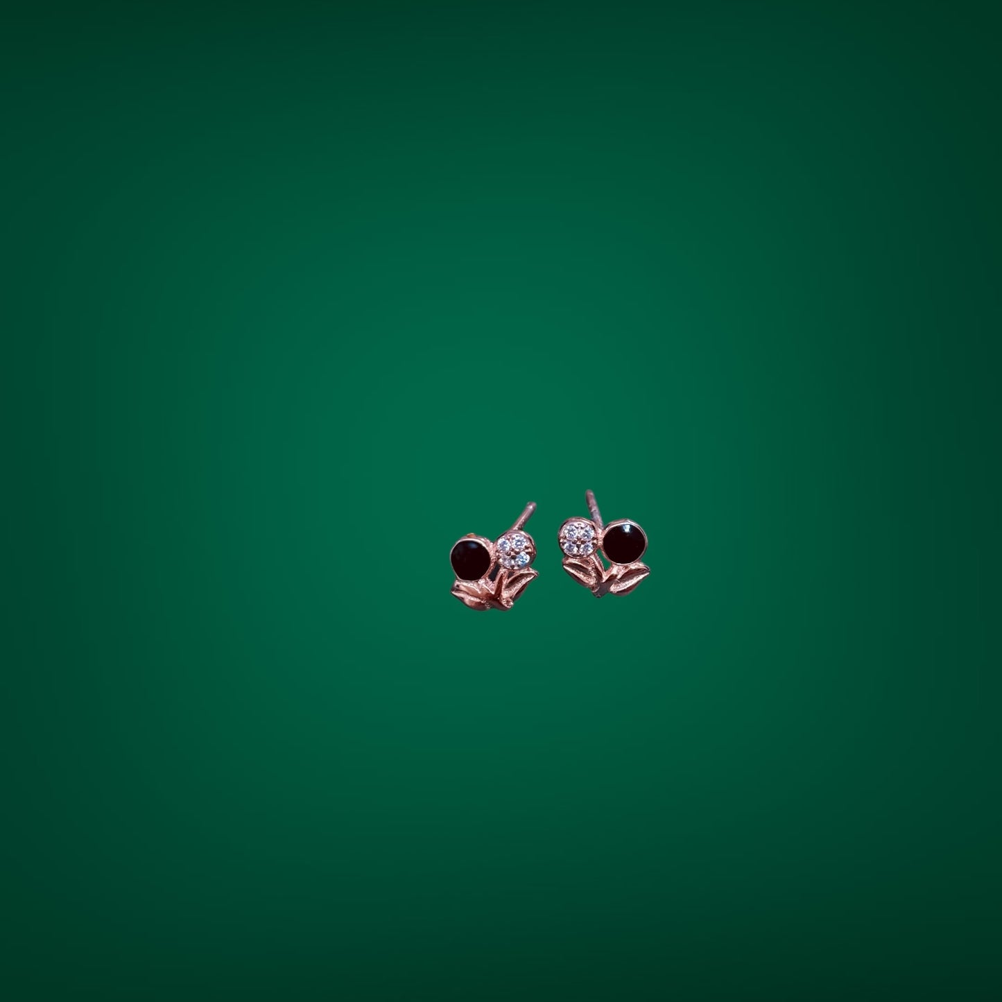 Cute minimal rose gold earring