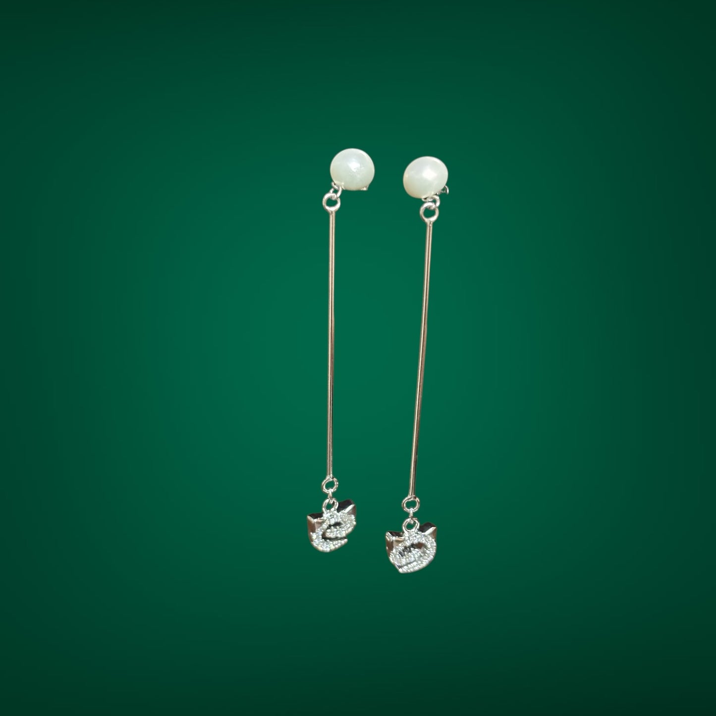 Stick Drop pearl earring