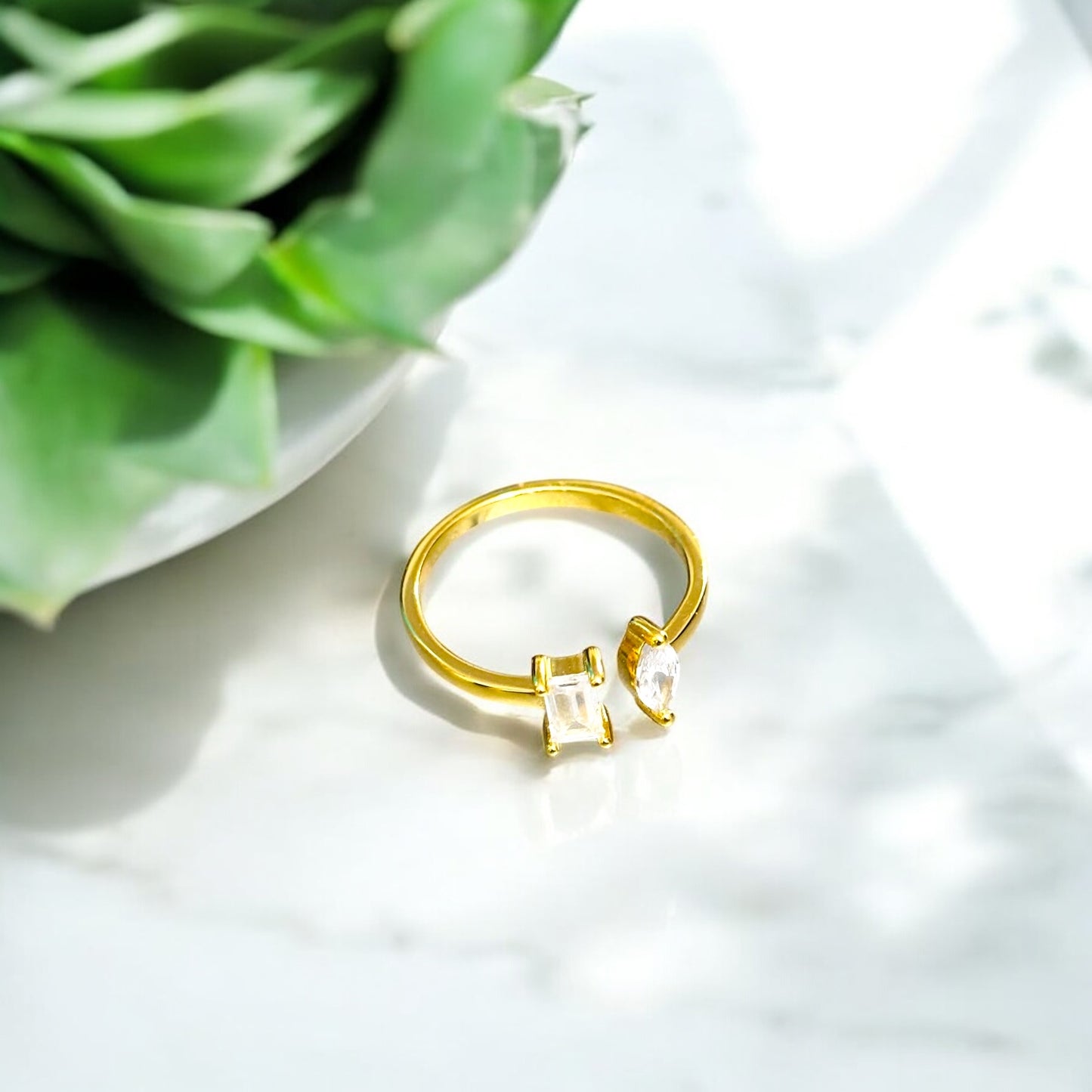Glitter two stone open silver Ring