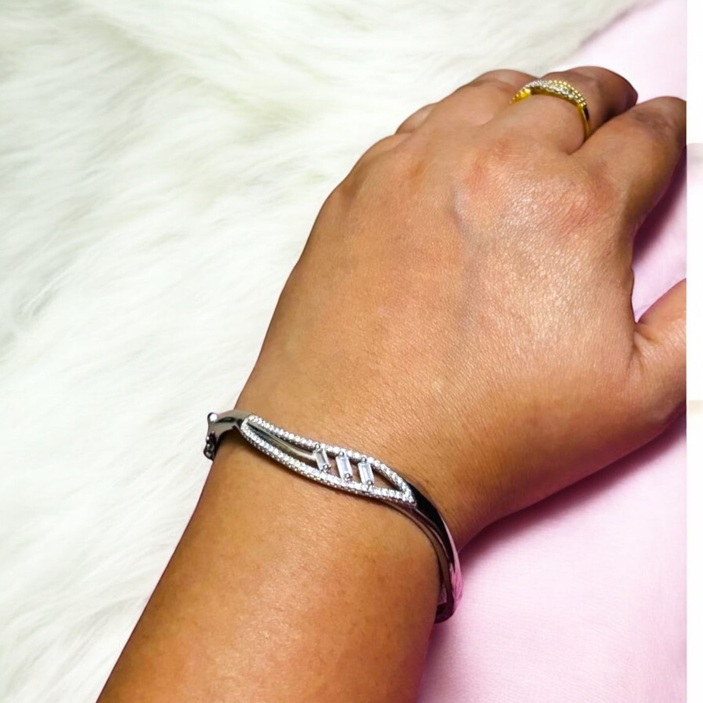 Serene Baguette Silver Kada