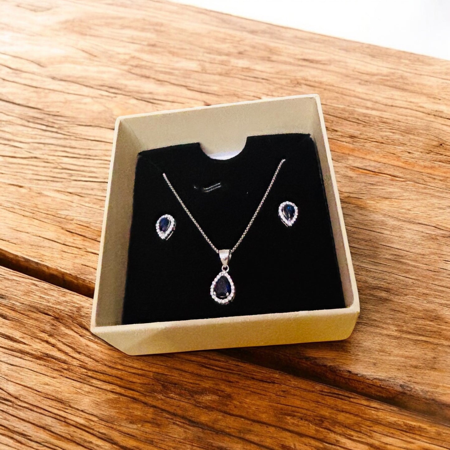 Sapphire Tear Drop 925 pendant set