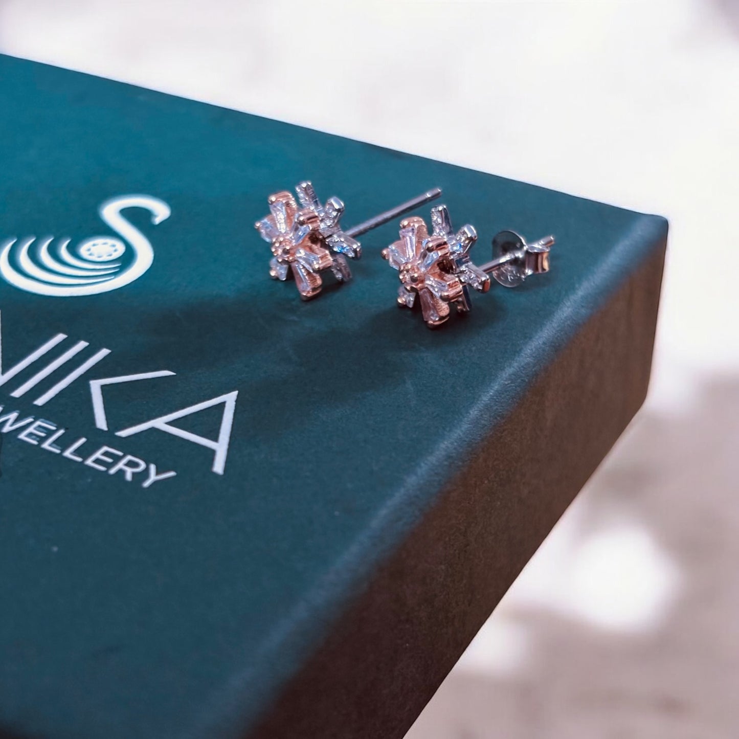Blooming minimal Silver Earring