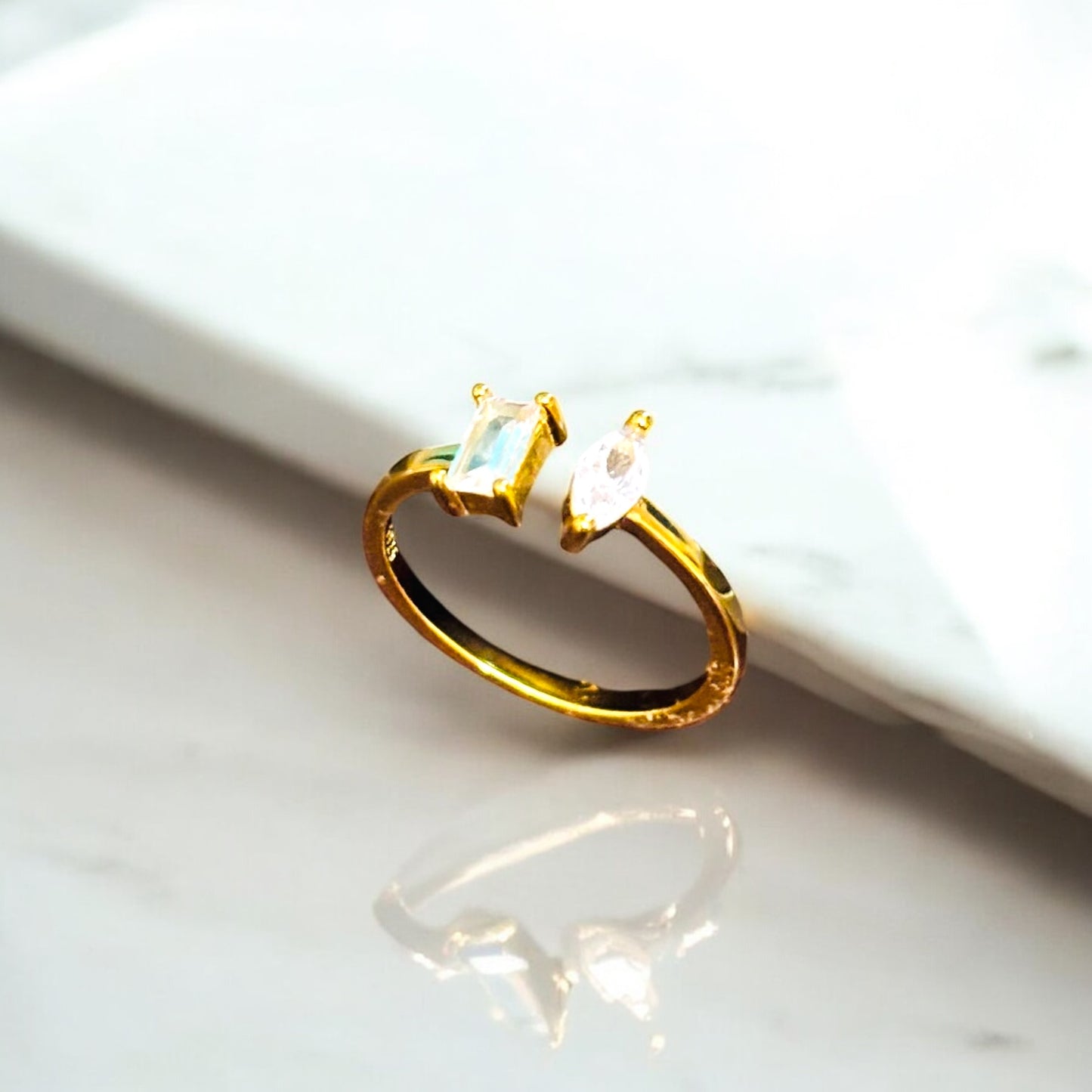 Glitter two stone open silver Ring