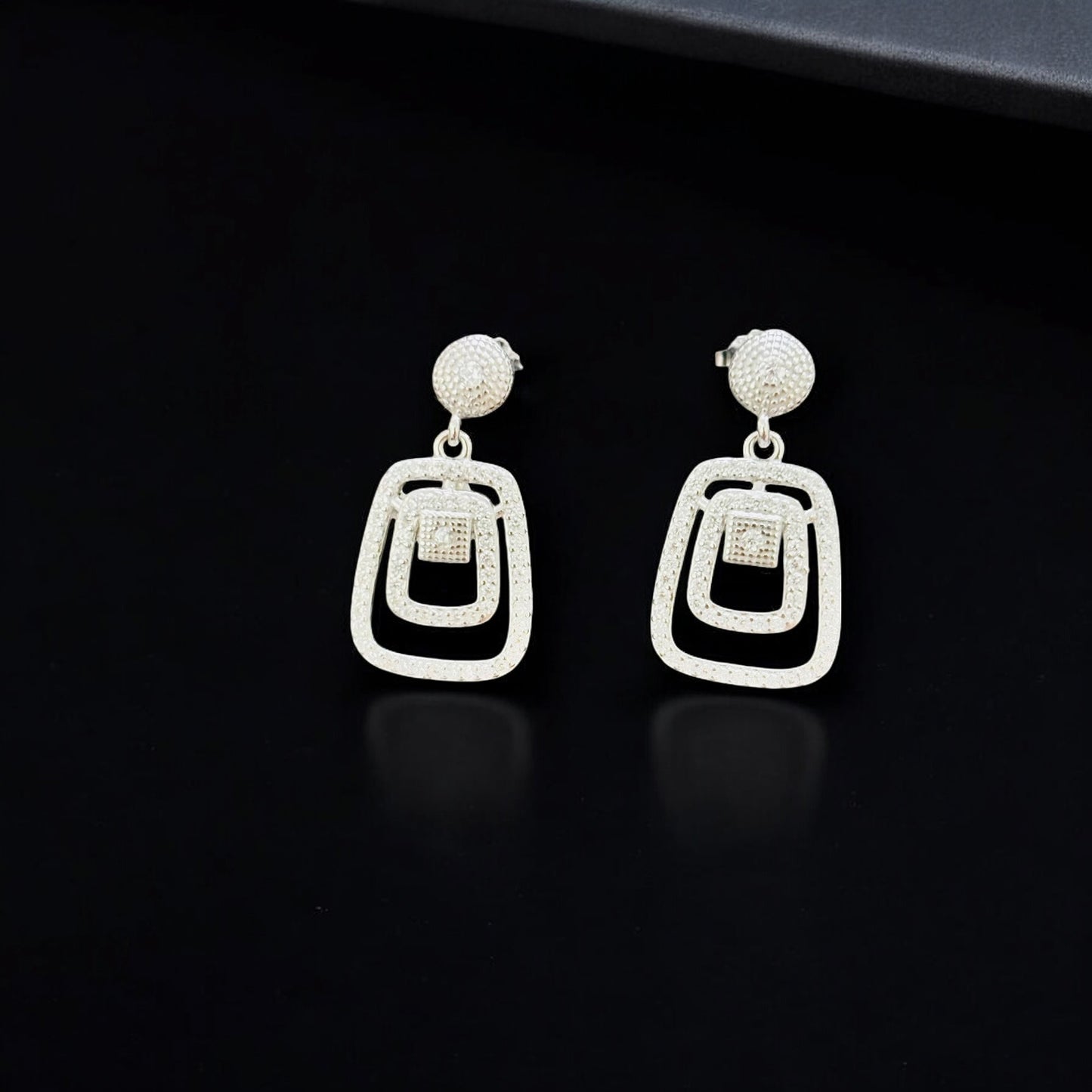 Elegant Drop statement 925 Silver Earring