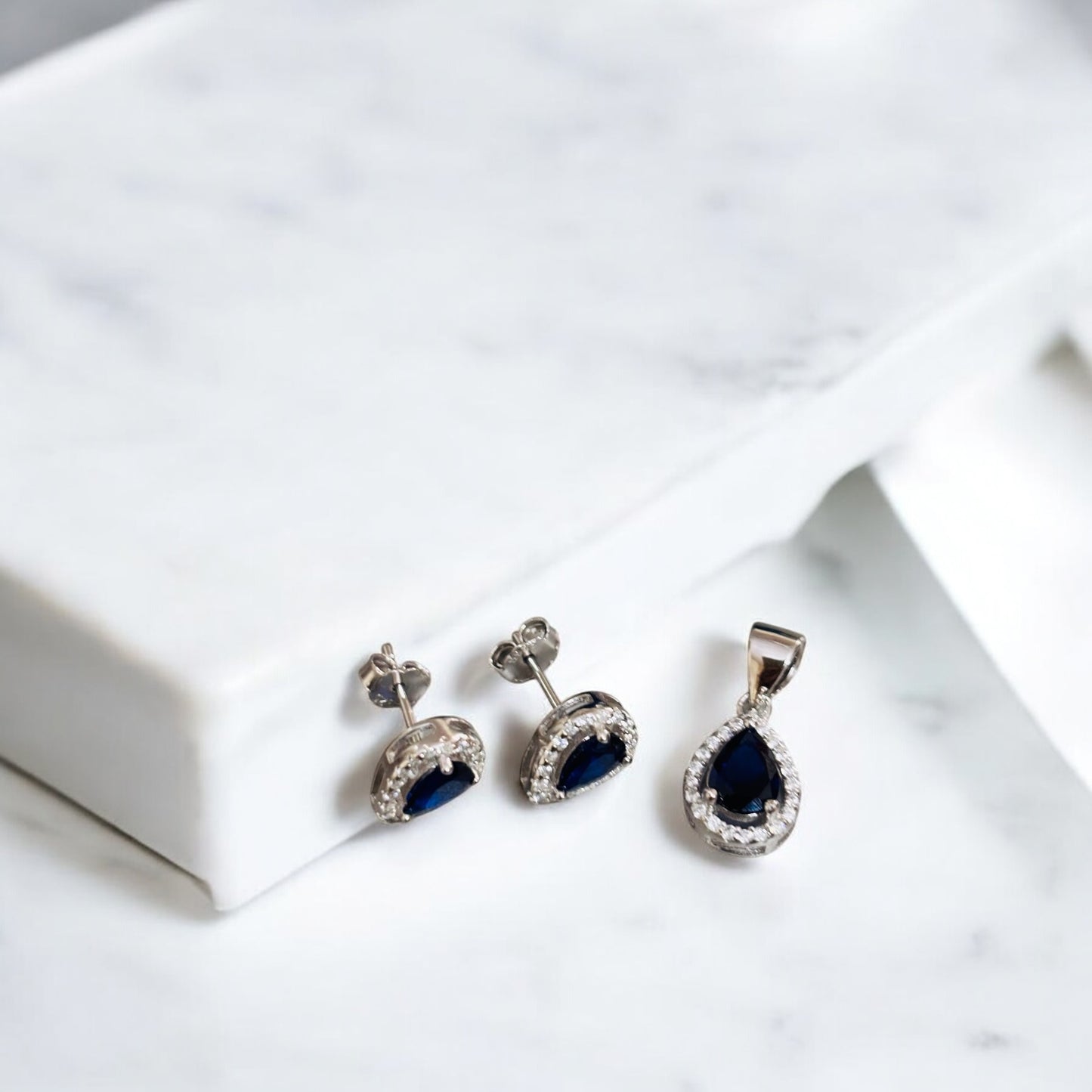 Cute Tear Drop pendant set