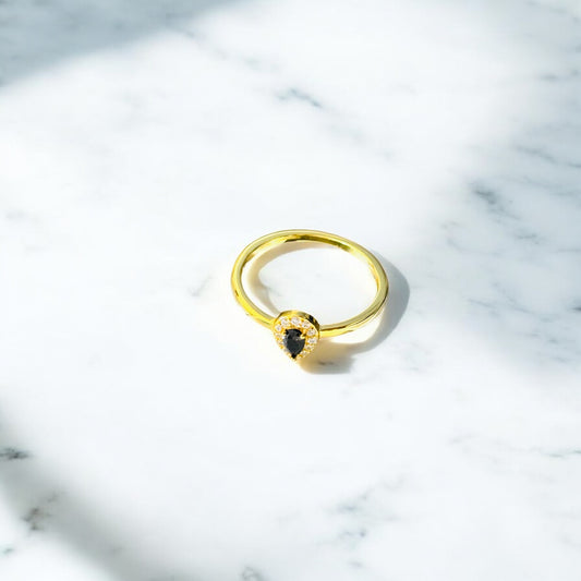 Black drop gold ring