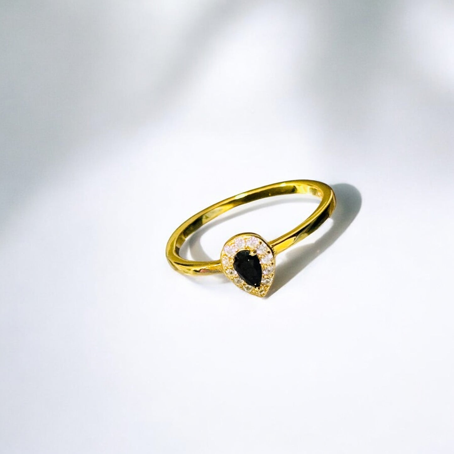 Black drop gold ring