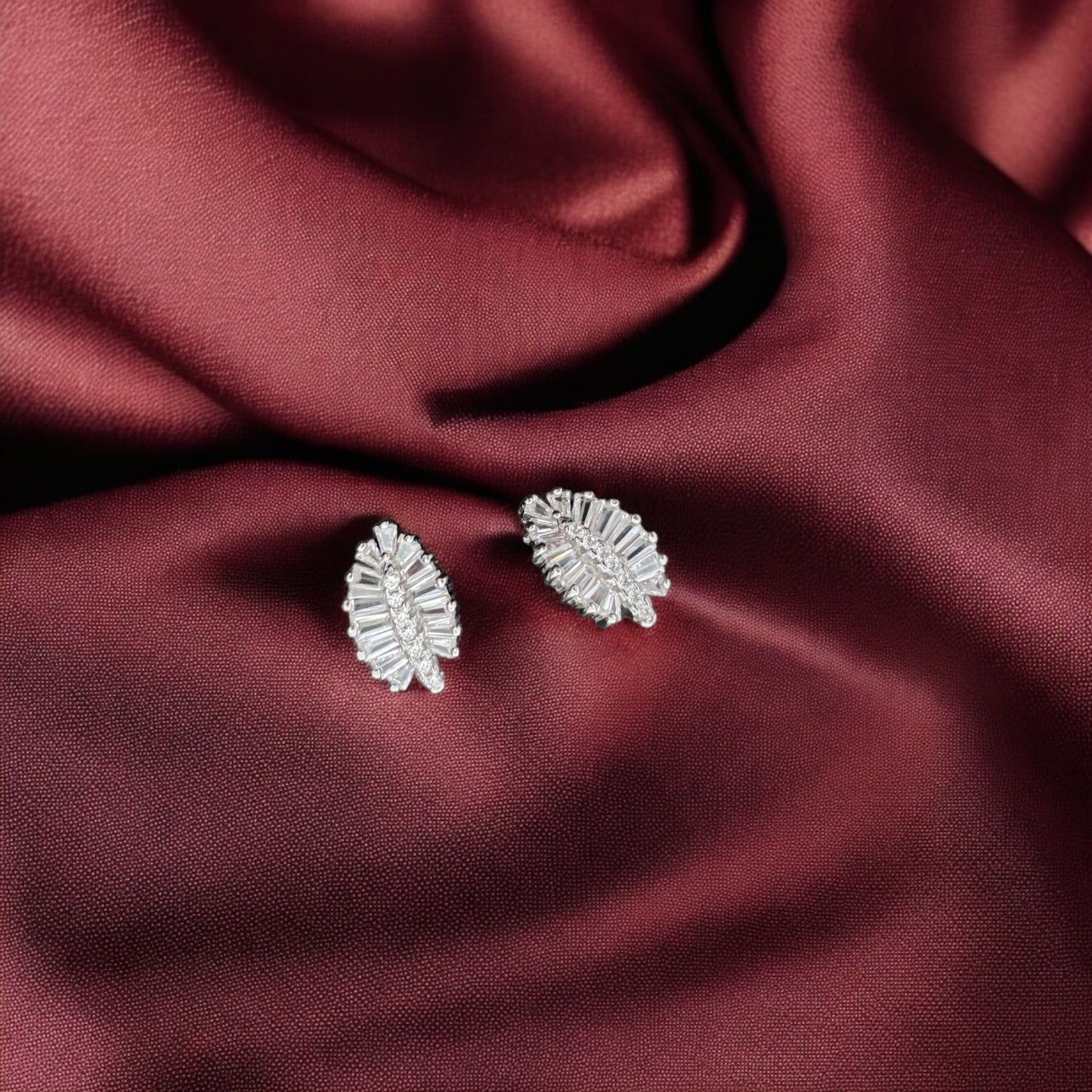 Botaniq – Minimal Leafy 925 Silver Studs