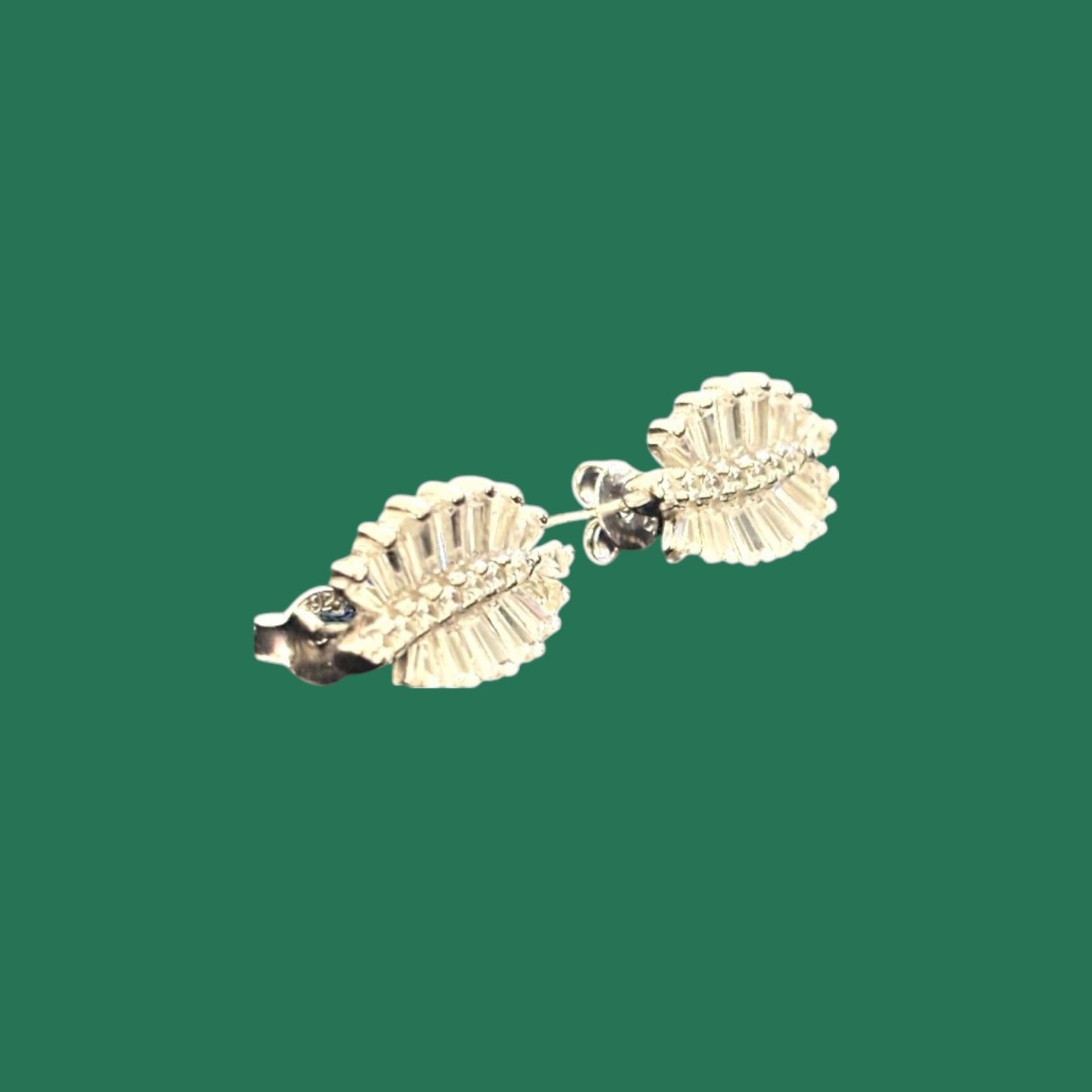 Botaniq – Minimal Leafy 925 Silver Studs
