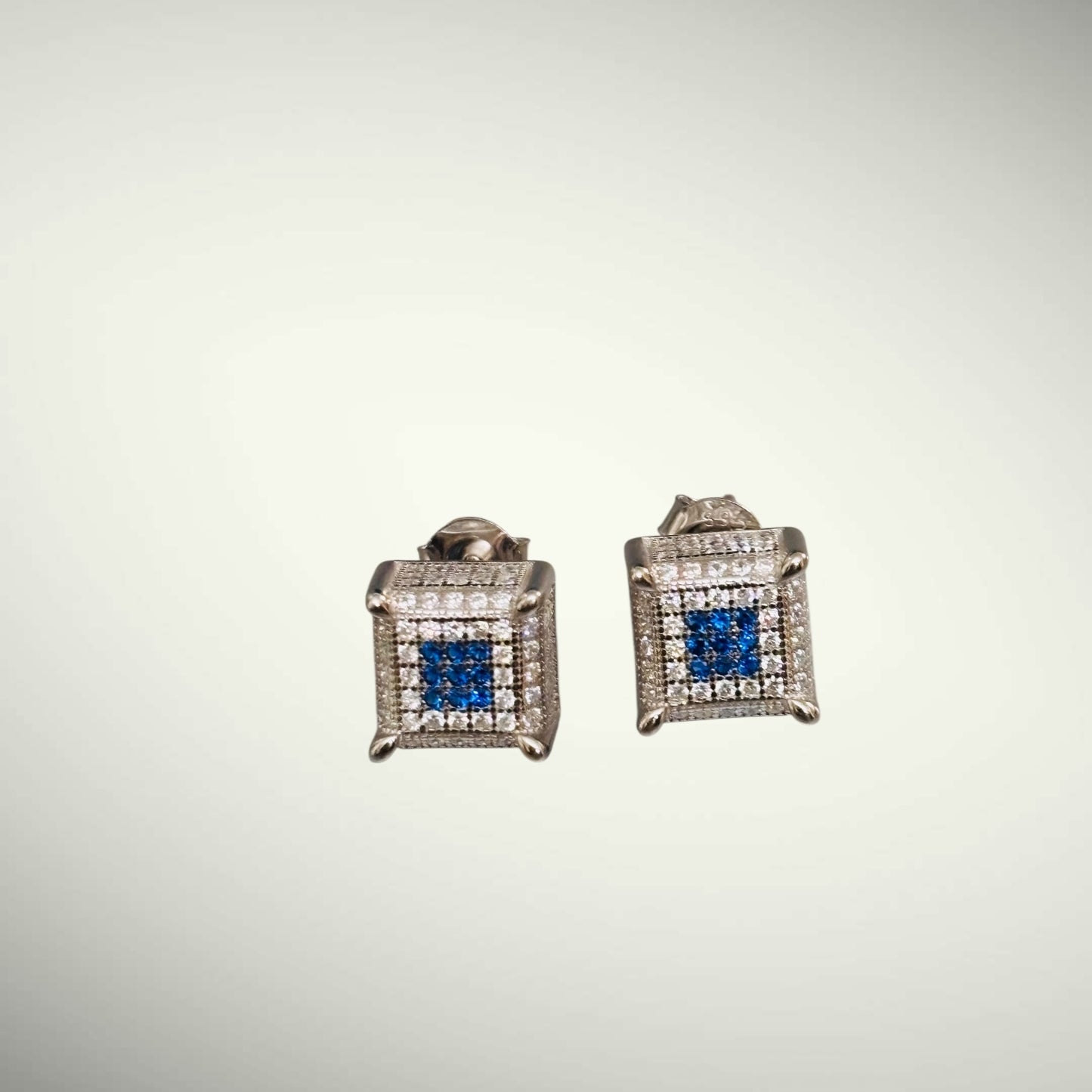 Box type pendant set