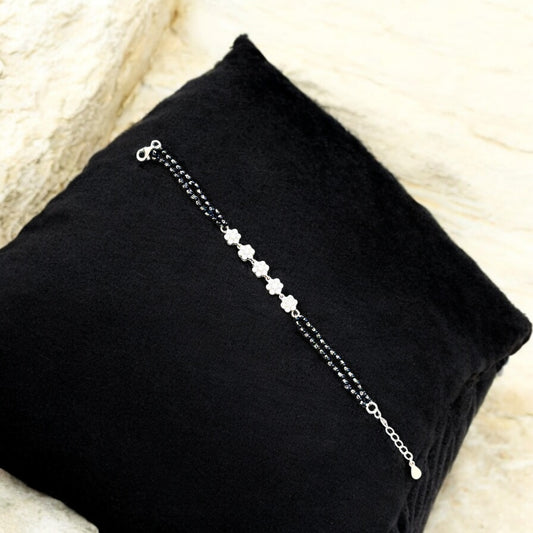 Cluster of flower Mangalsutra bracelet