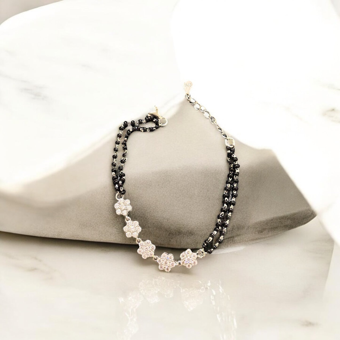 Cluster of flower Mangalsutra bracelet