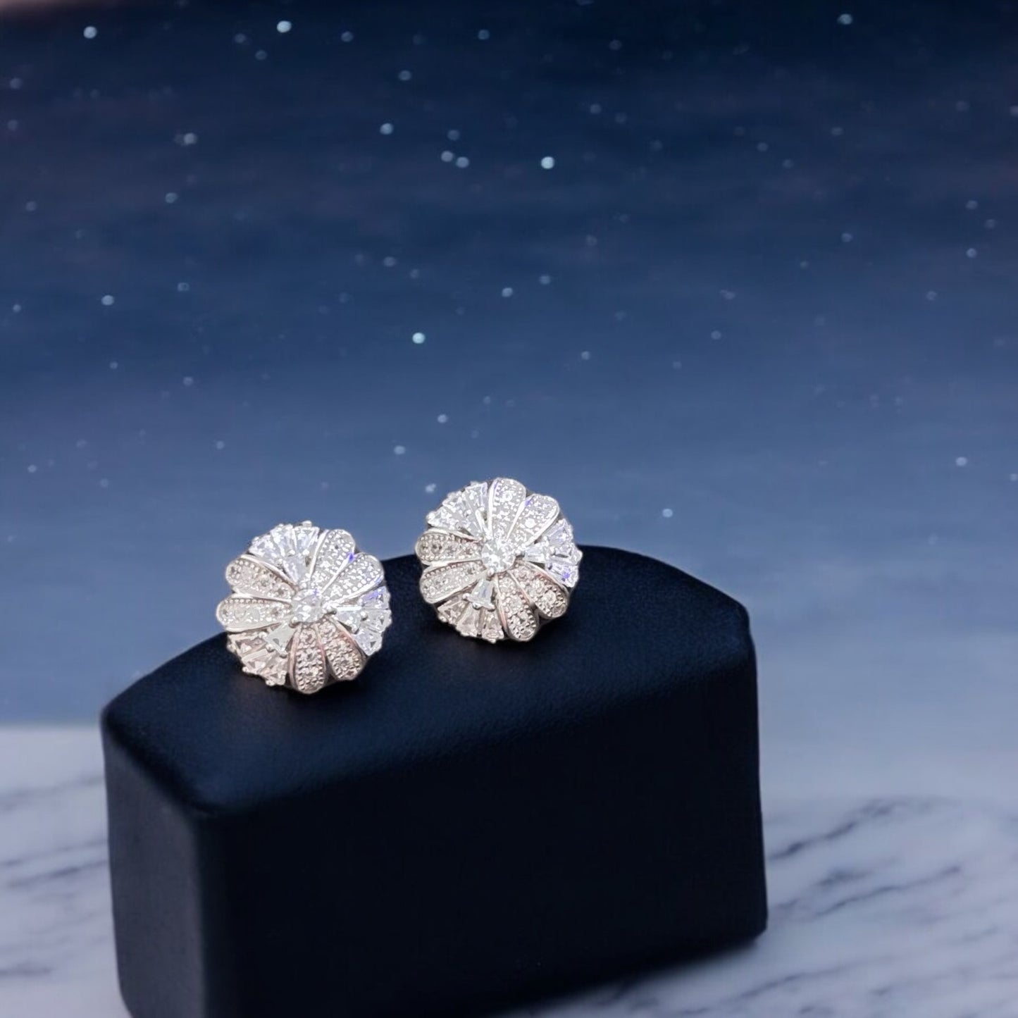 Crownlight – Royal 925 Silver Studs of Elegance