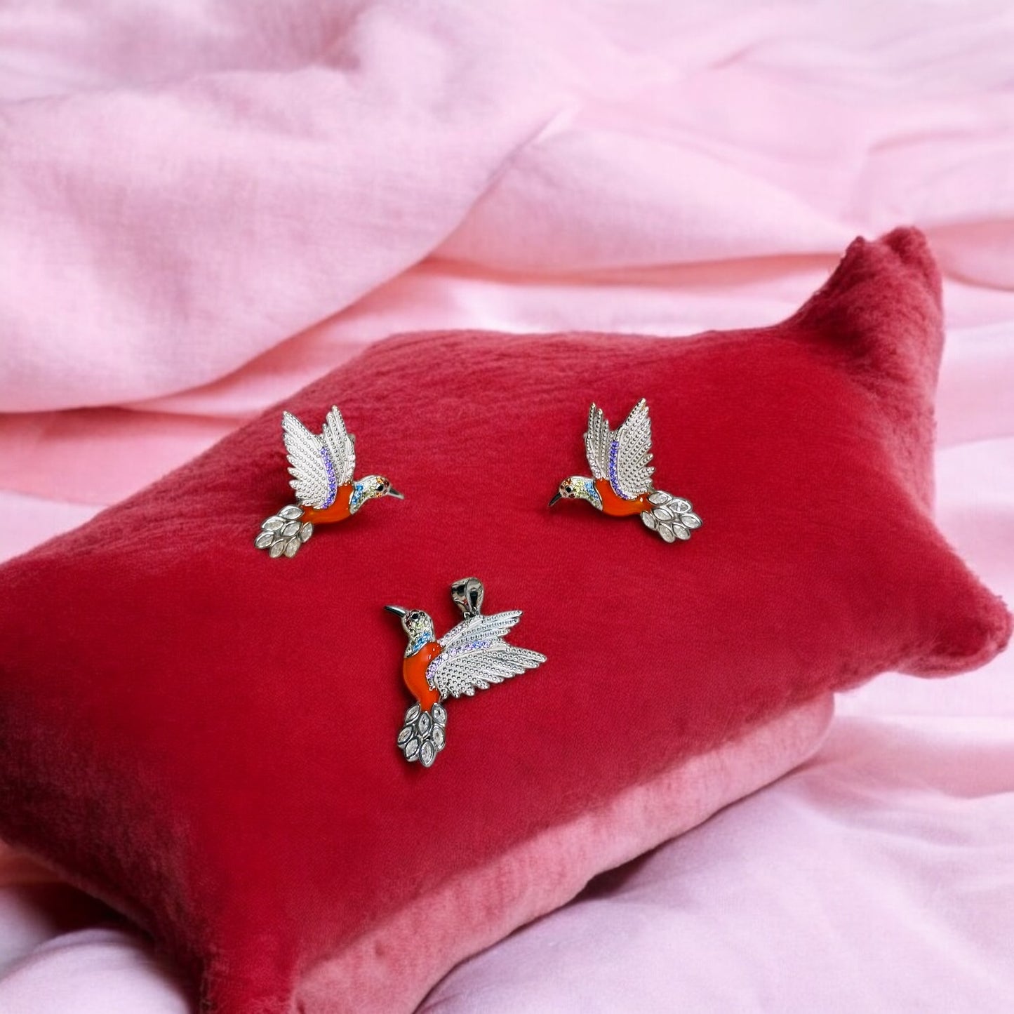 Fly high Orange Humming bird pendant set
