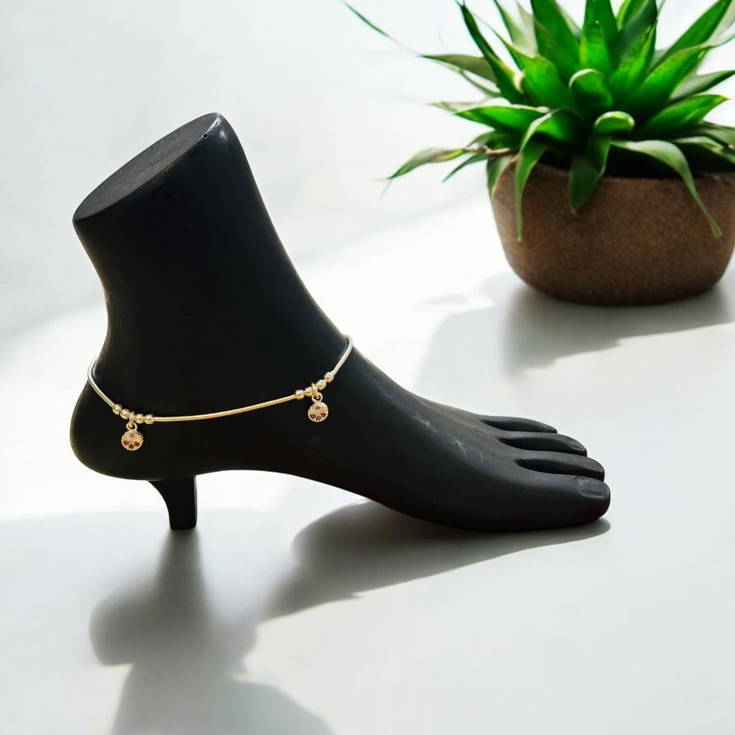 Dangling charm silver anklet