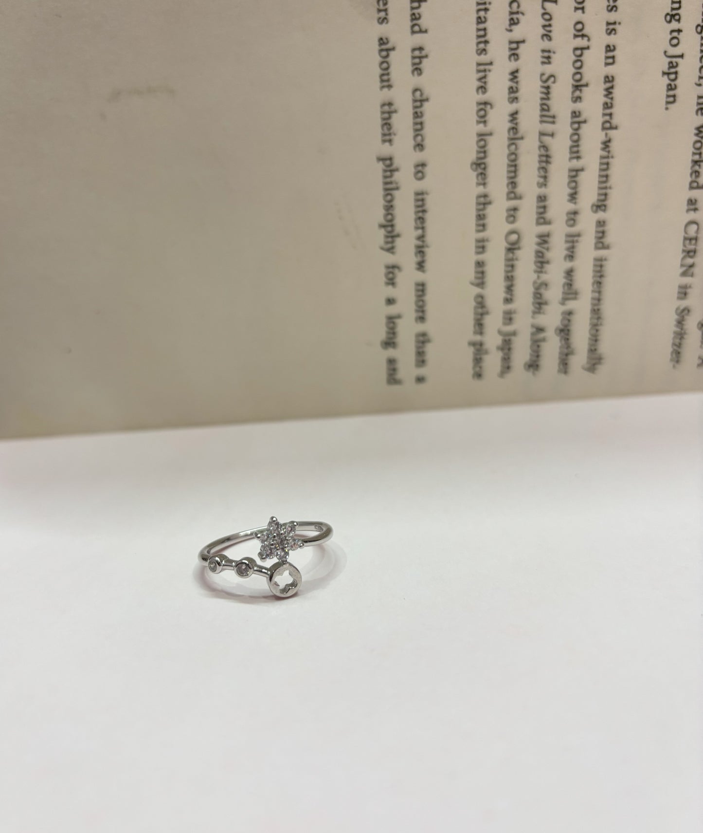 Elegant flower Silver Ring