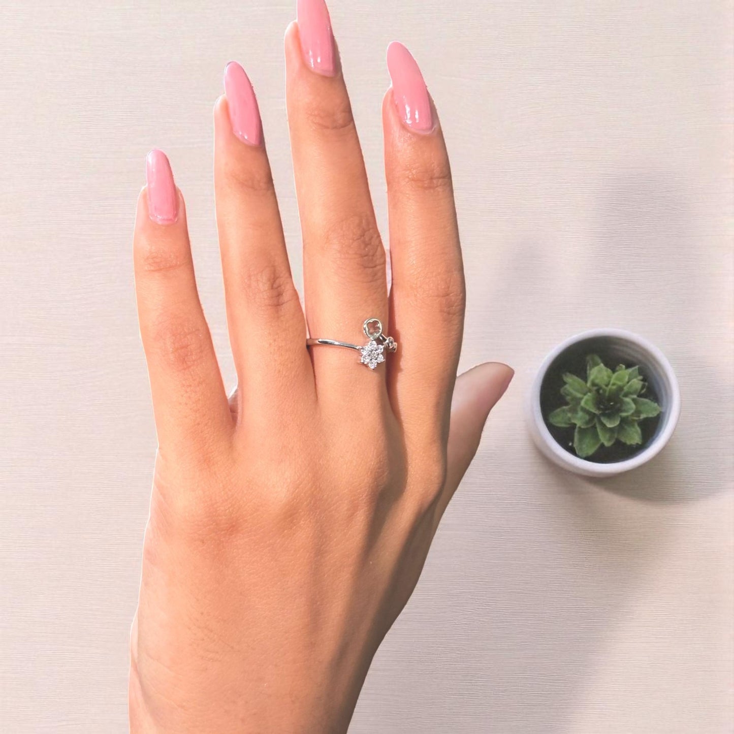 Elegant flower Silver Ring