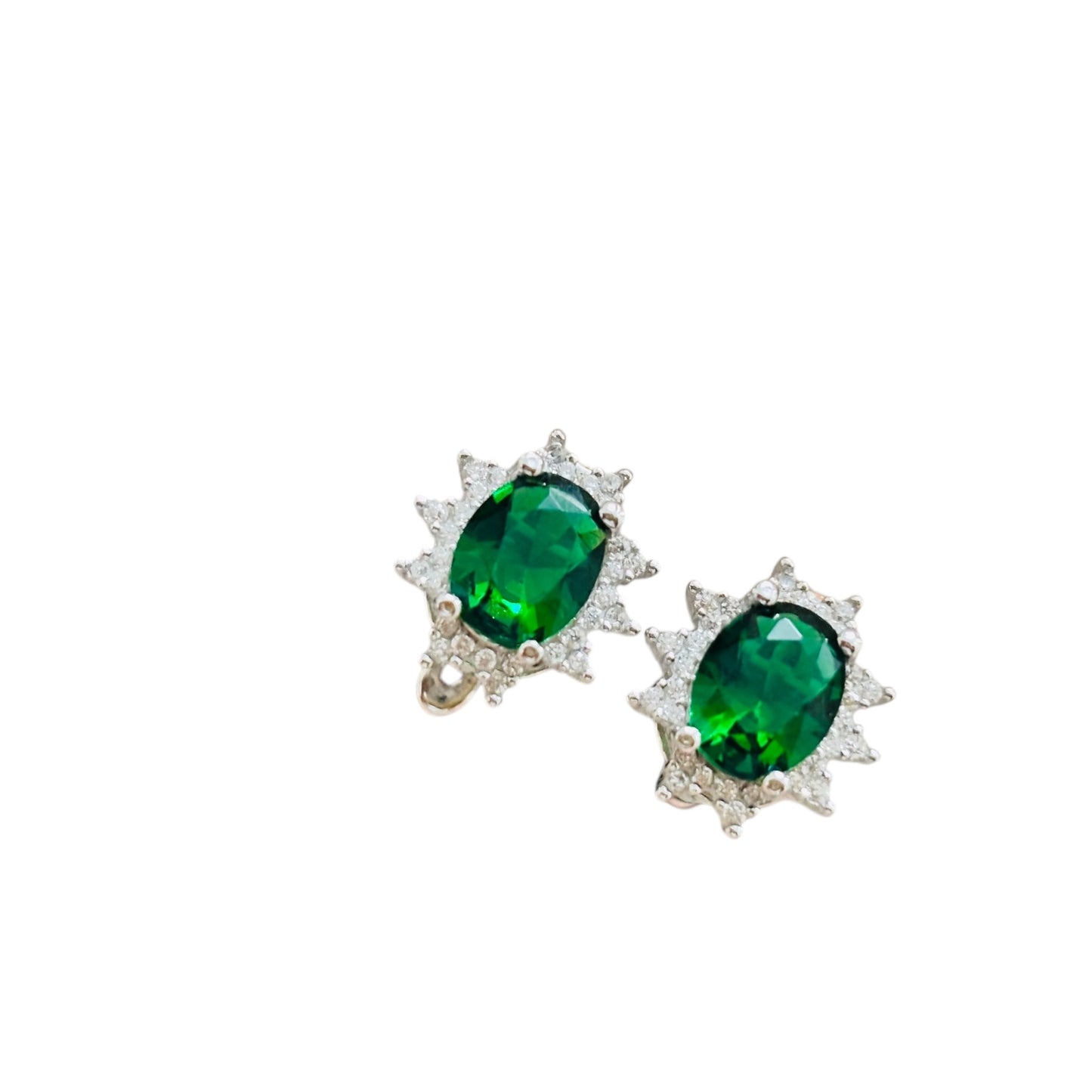 Emerald majestic 925 silver stud