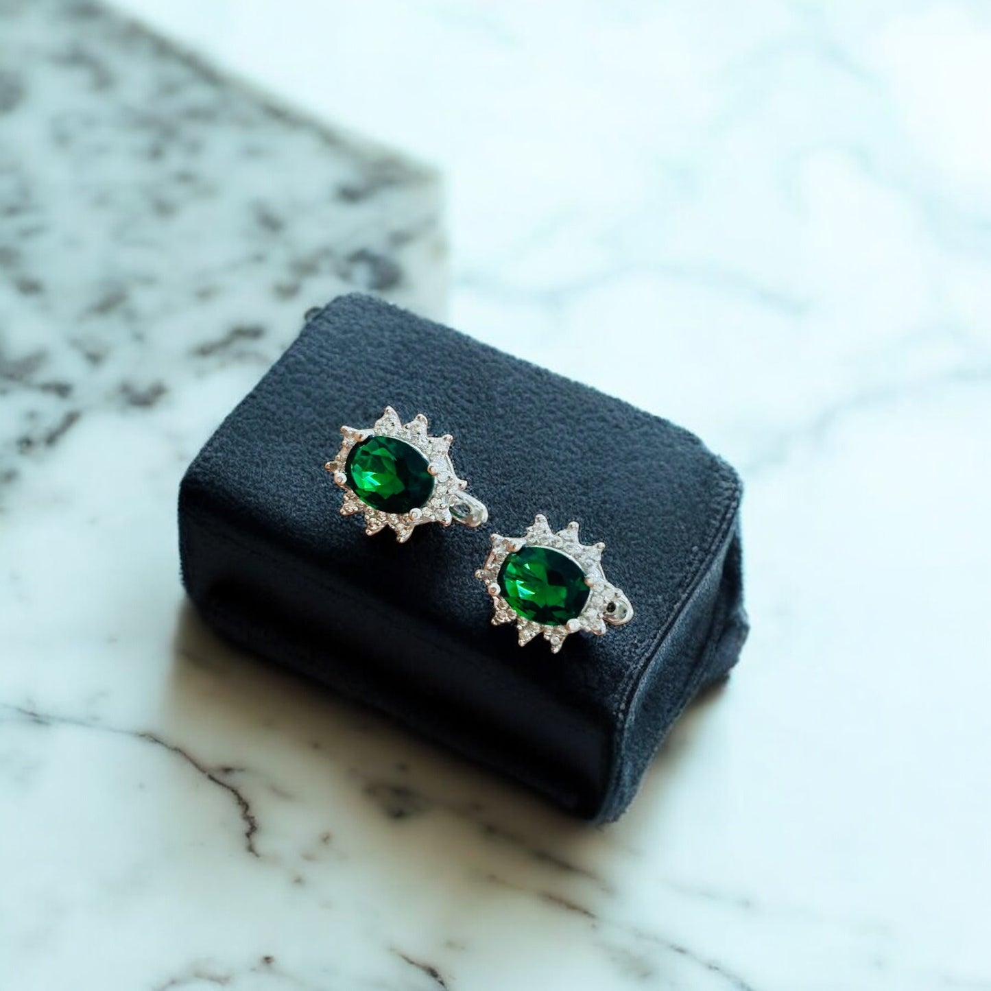 Emerald majestic 925 silver stud