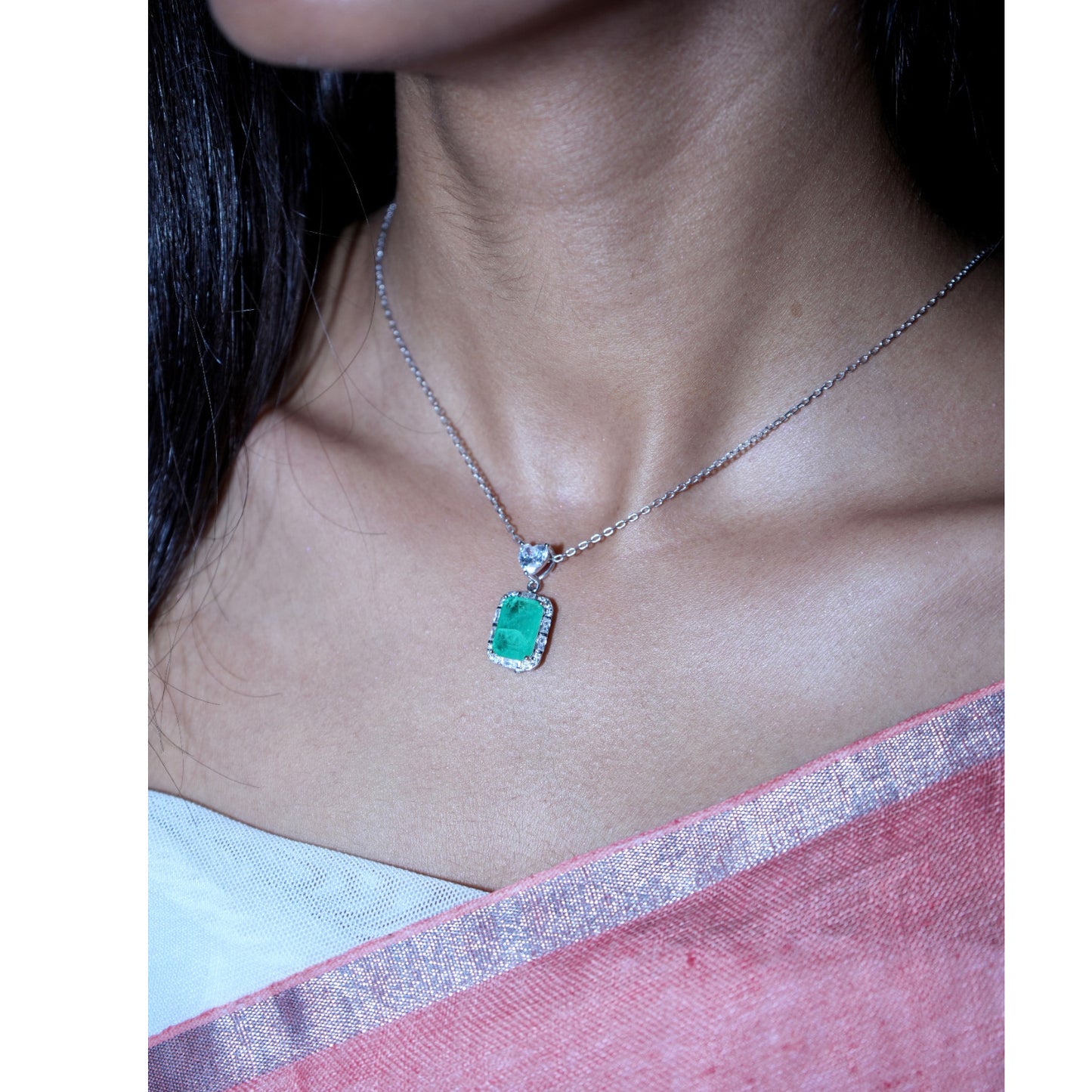 Eternal Bloom – Sterling Silver 925 Pendant Set with Emerald Soul