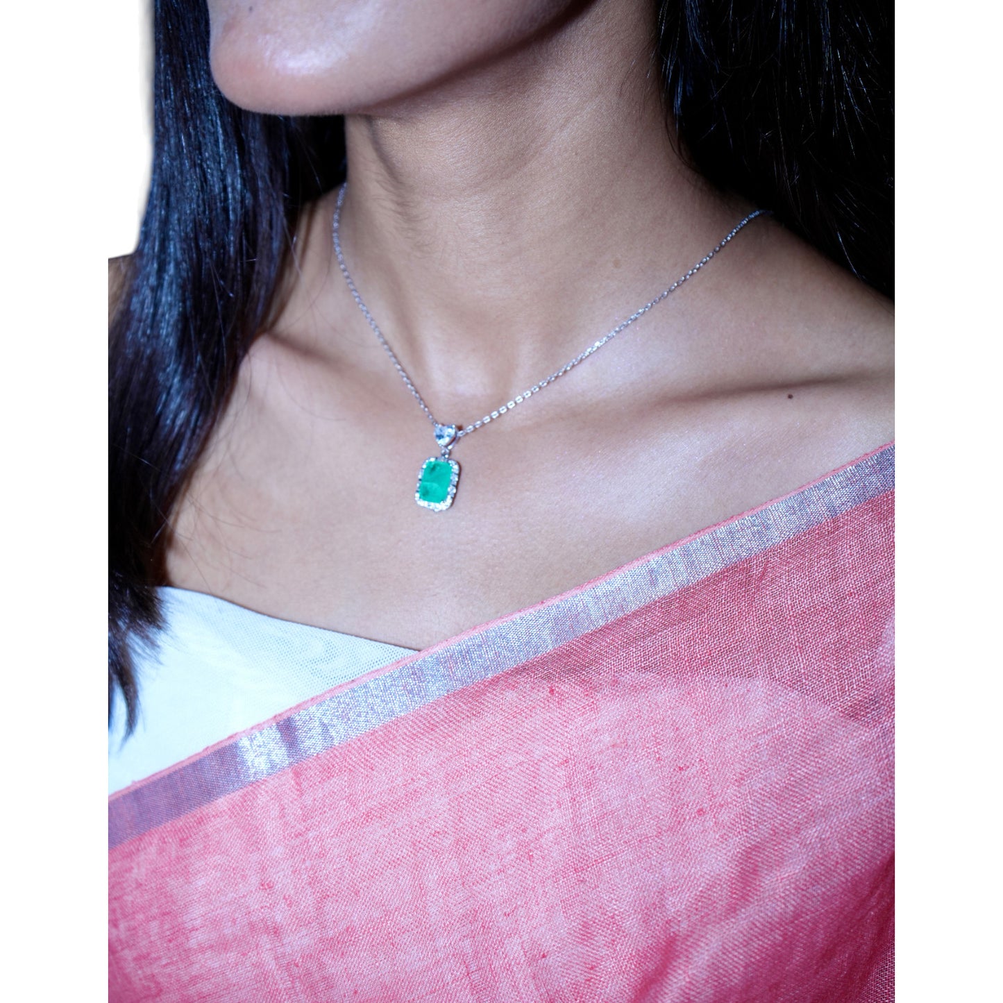 Eternal Bloom – Sterling Silver 925 Pendant Set with Emerald Soul