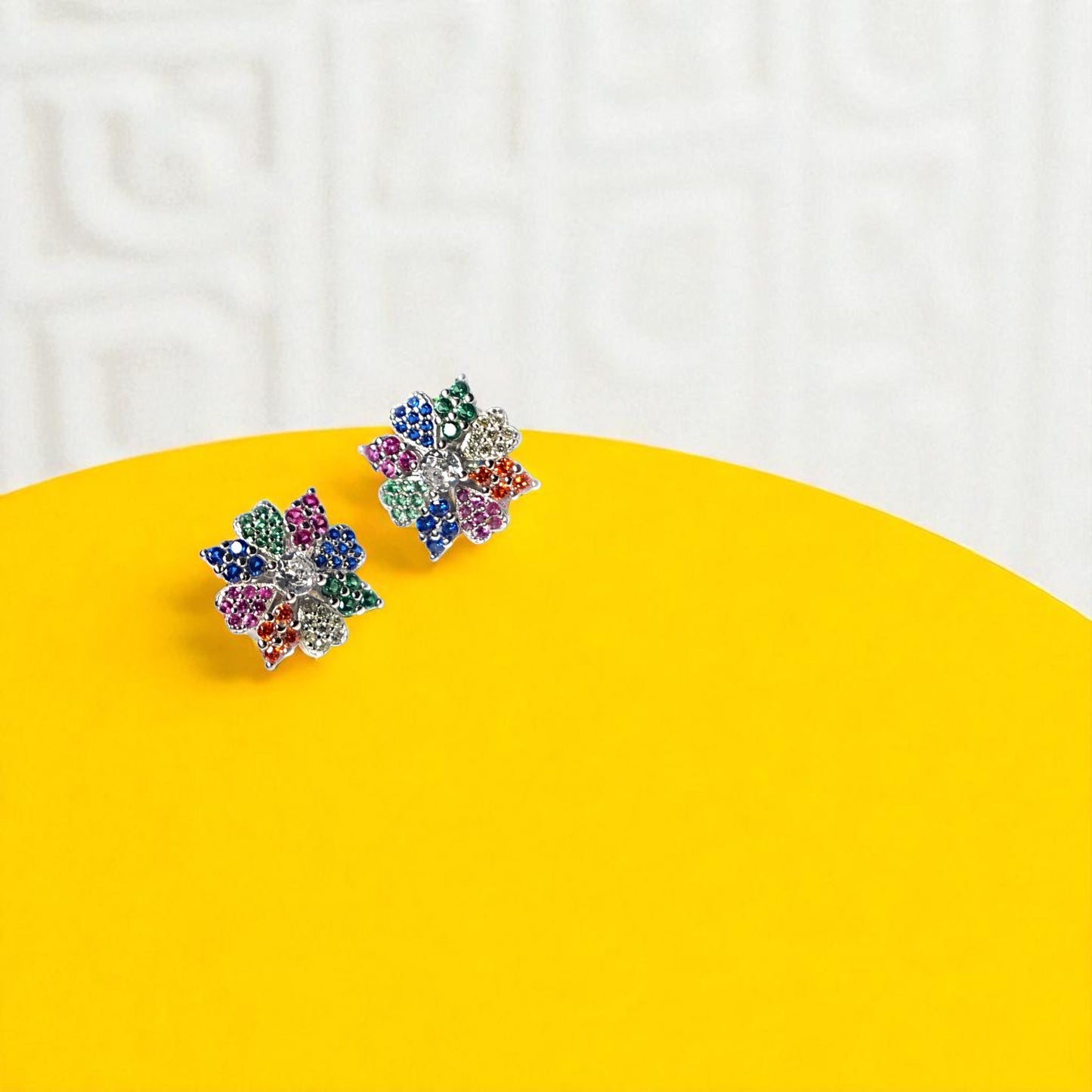 Glittering flower earring set