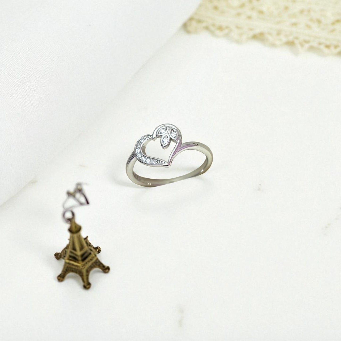 Heart Sympony Silver Ring