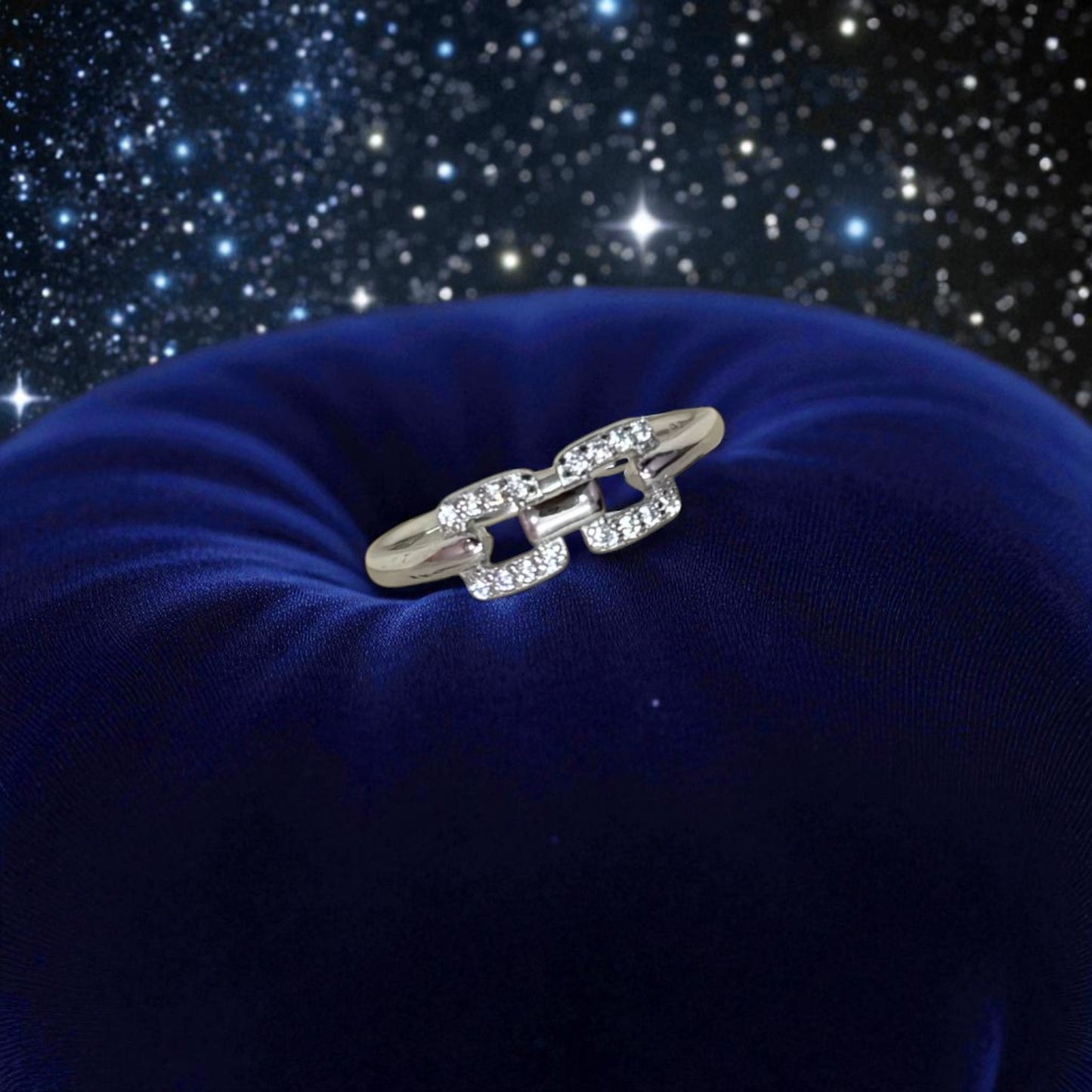 Interlink Silver First Date Ring
