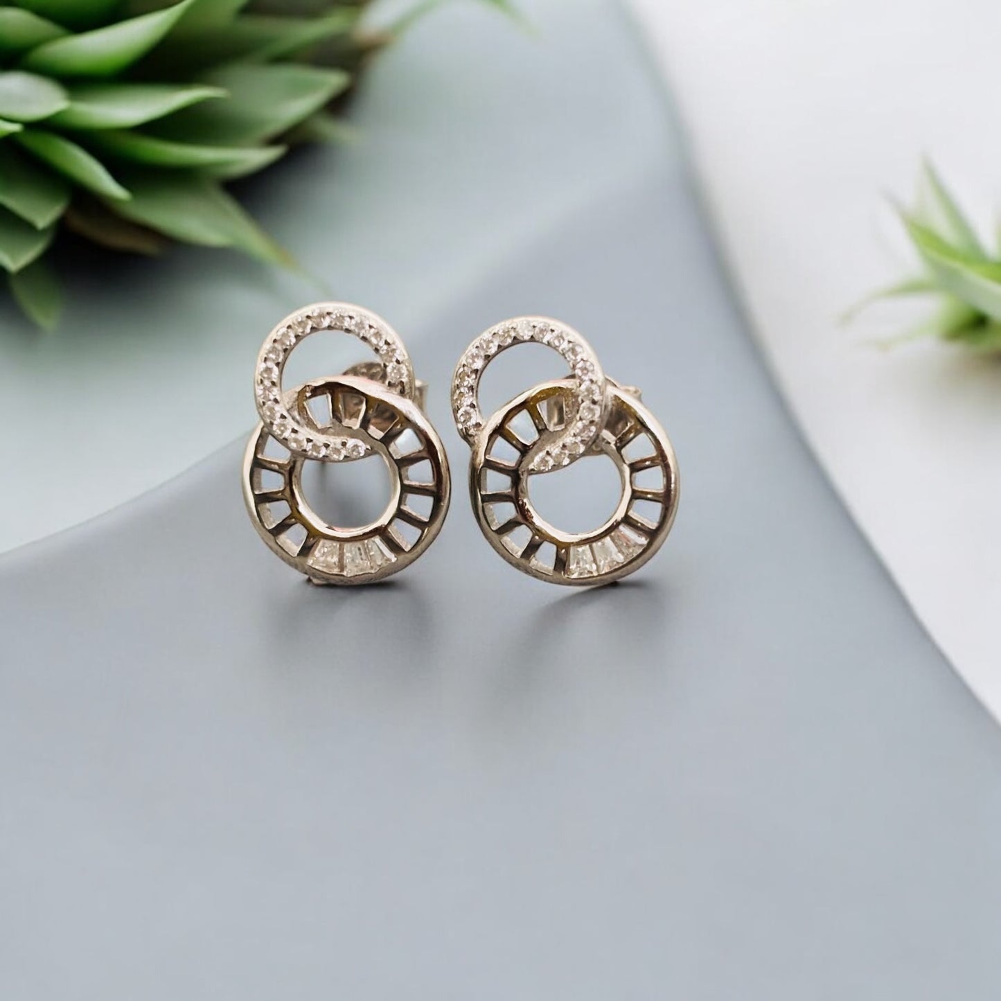 Inter circle CZ Pendant Set