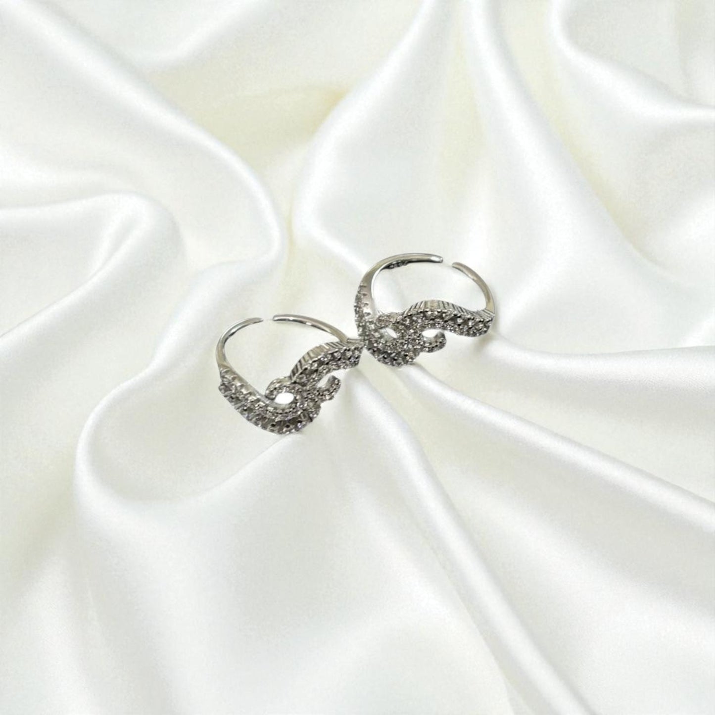 Interwined flower silver Toe ring