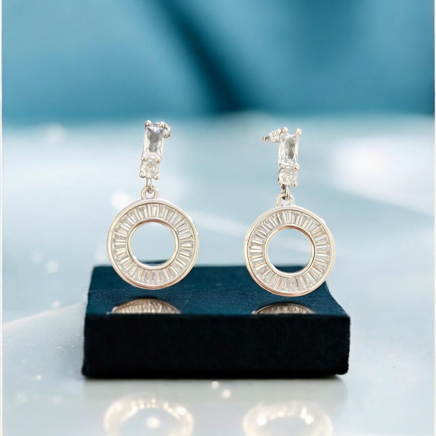 Majestic Baguette Dangler Earring