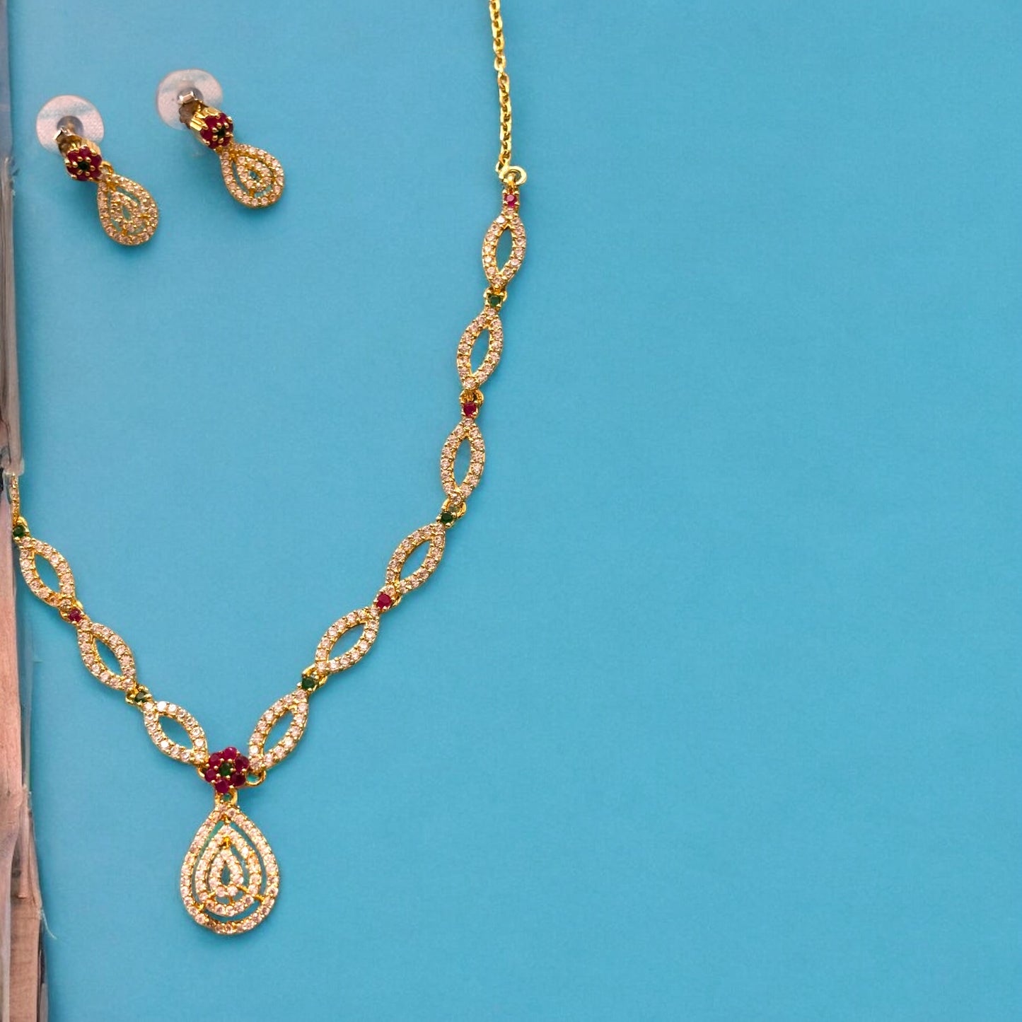 Petal Kiss - Rose gold necklace set