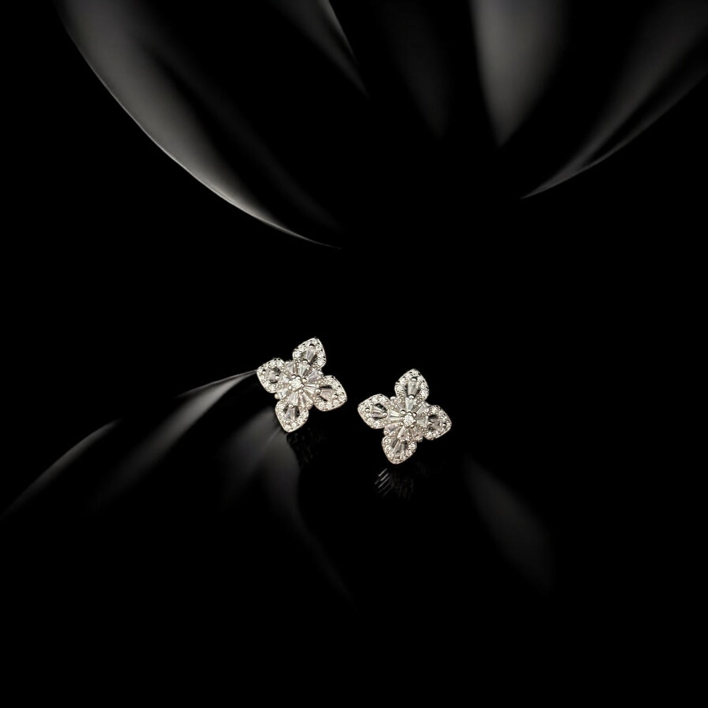 Petal Prism – Floral Baguette 925 silver Studs