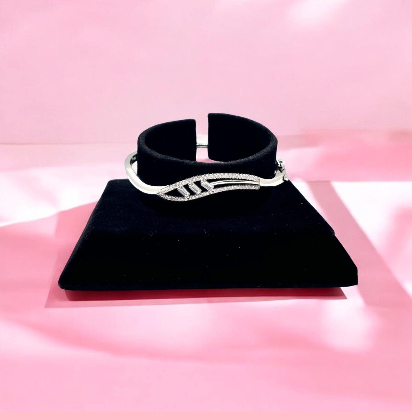 Serene Baguette Silver Kada