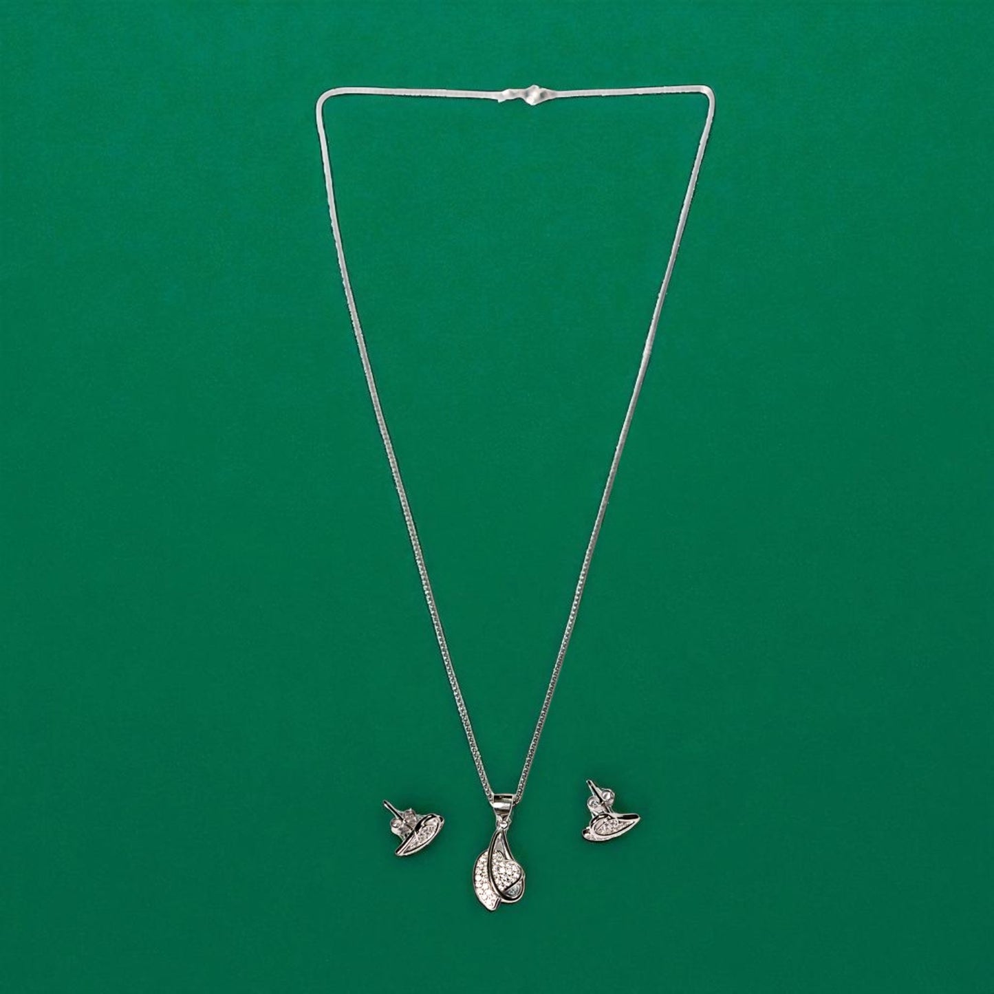 Symphony of heart Pendant Set
