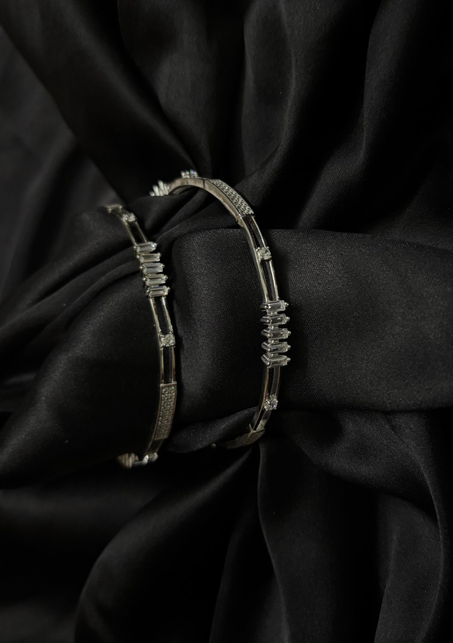 Minimal Diamond Silver Bangles
