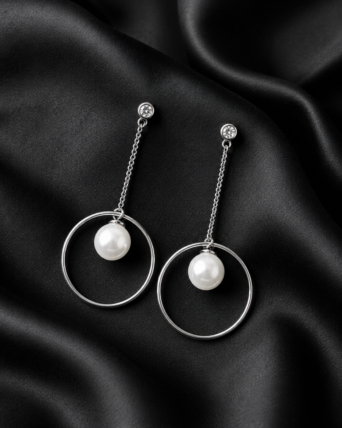 Dangling loop pearl Silver earring