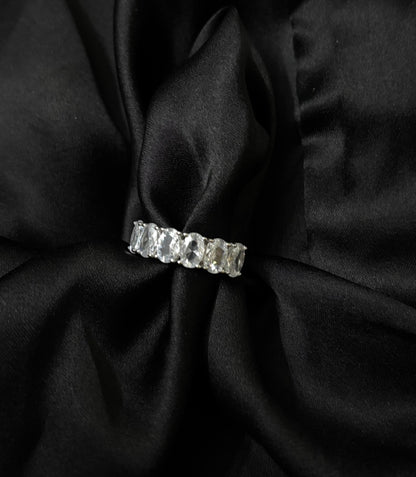 String of Solitaires half Band