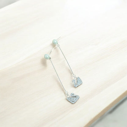 Stick Drop pearl earring