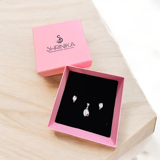 Symphony of heart Pendant Set