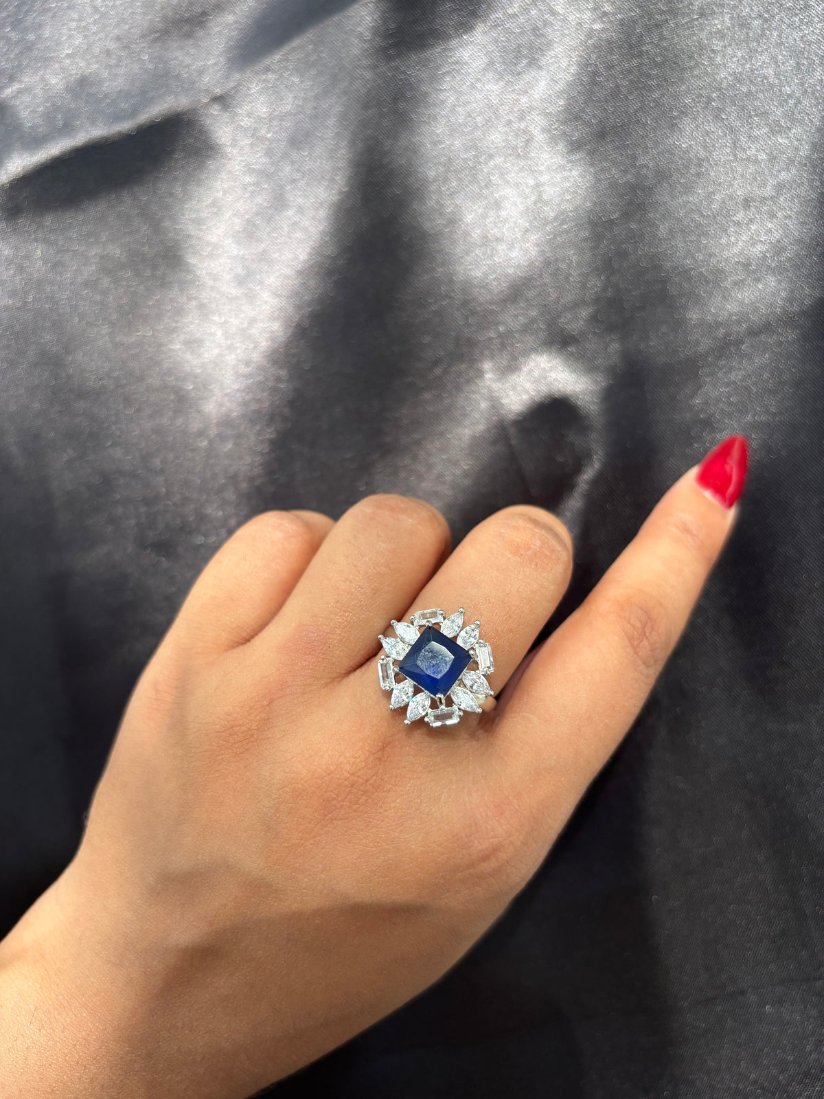 Azure Heirloom – Engagement Ring with Sapphire Light
