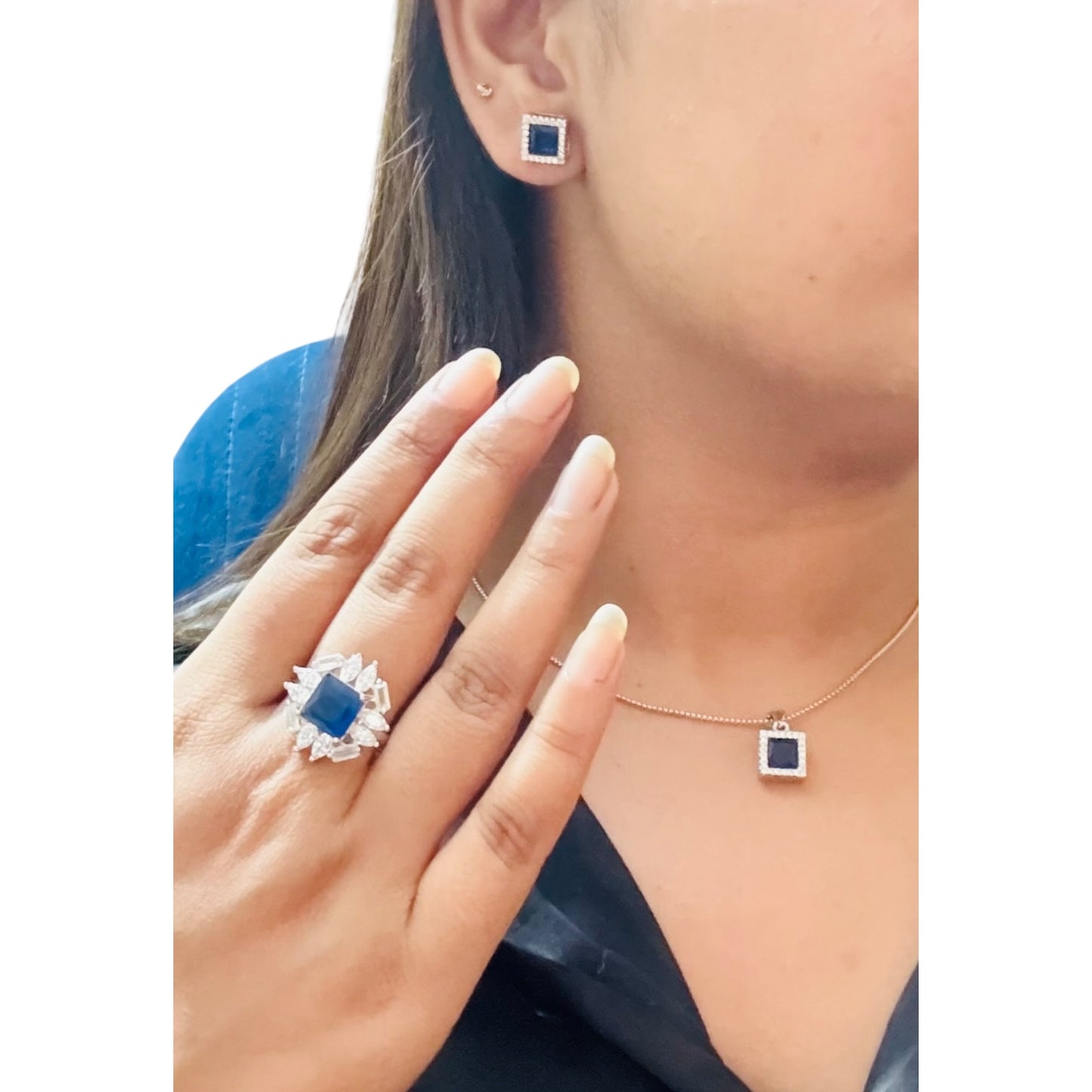 Azure Heirloom – Engagement Ring with Sapphire Light