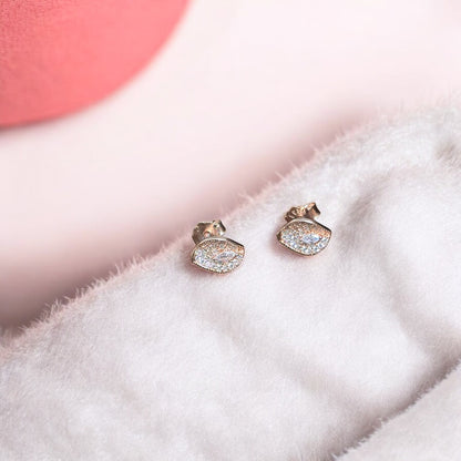 Cute minimal rose gold earring
