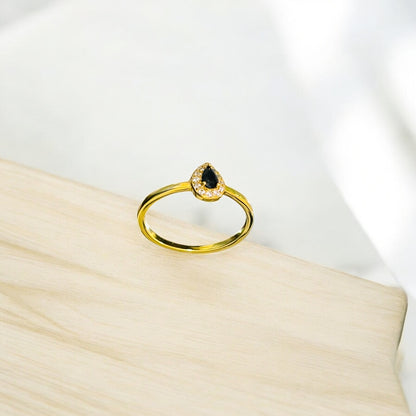 Black drop gold ring