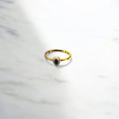 Black drop gold ring