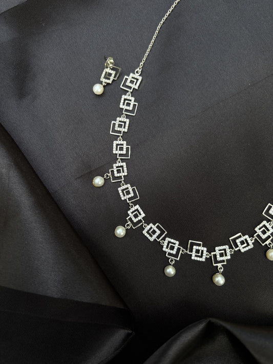 Box Pearl Necklace set